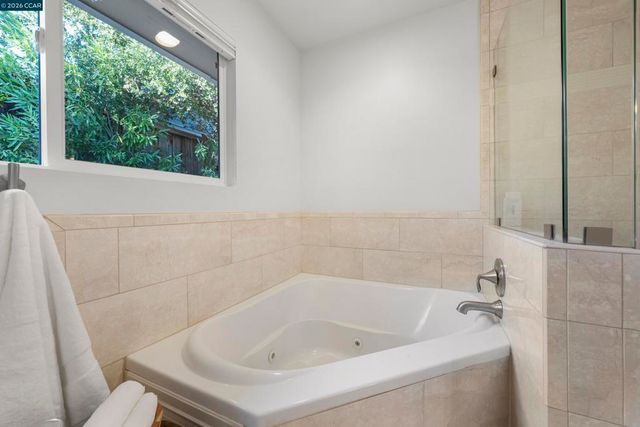 3144 Roundhill Rd, Alamo, CA 94507