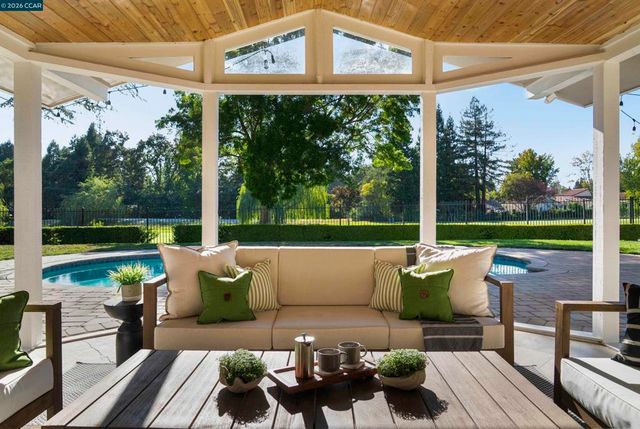 3144 Roundhill Rd, Alamo, CA 94507