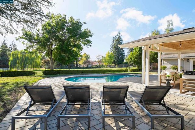 3144 Roundhill Rd, Alamo, CA 94507