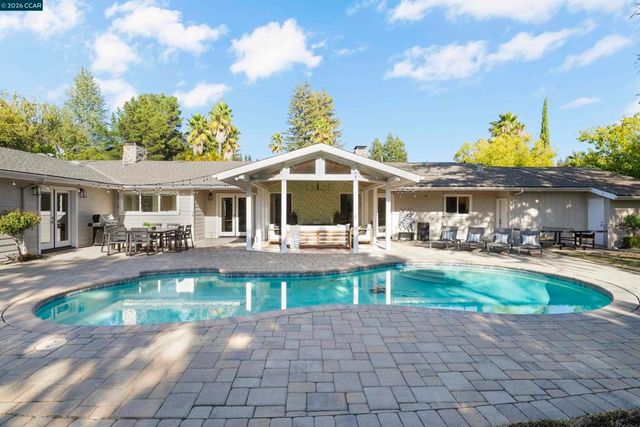 3144 Roundhill Rd, Alamo, CA 94507