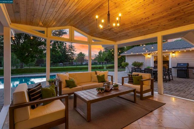 3144 Roundhill Rd, Alamo, CA 94507