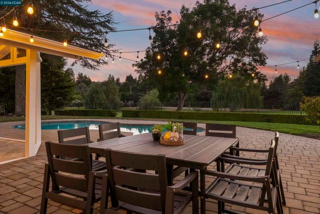 3144 Roundhill Rd, Alamo, CA 94507