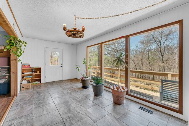 2 Hindon Lane, Bella Vista, AR 72715