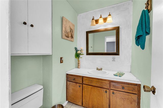 2 Hindon Lane, Bella Vista, AR 72715