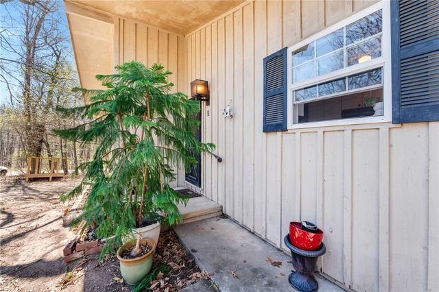 2 Hindon Lane, Bella Vista, AR 72715