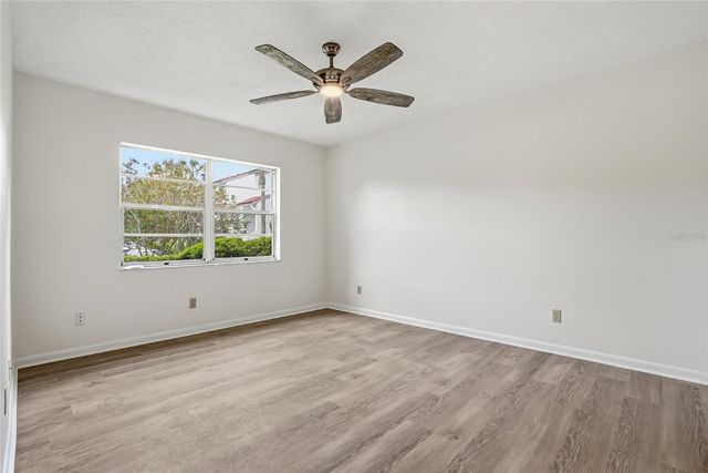 500 SANTA CRUZ PLACE NE D, St Petersburg, FL 33703