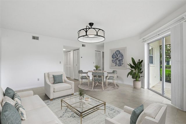 500 SANTA CRUZ PLACE NE D, St Petersburg, FL 33703