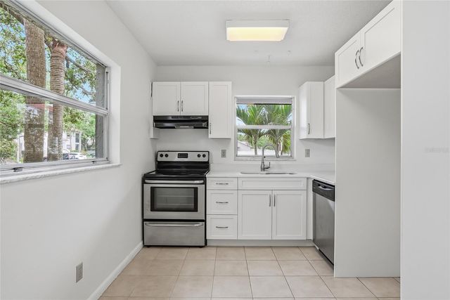 500 SANTA CRUZ PLACE NE D, St Petersburg, FL 33703