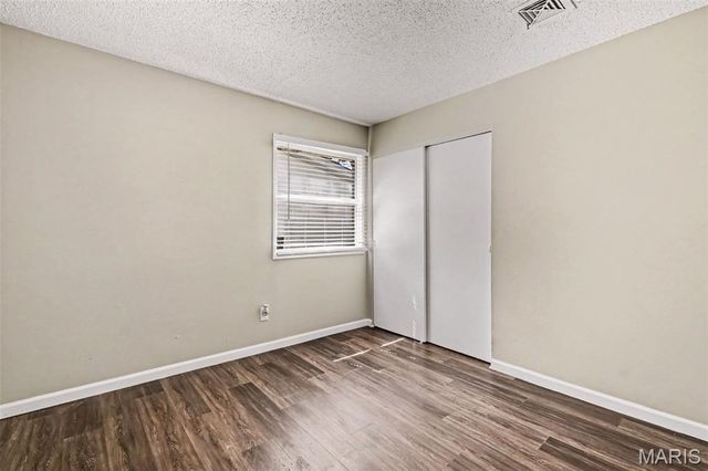 670 Brookstone Drive, Florissant, MO 63033