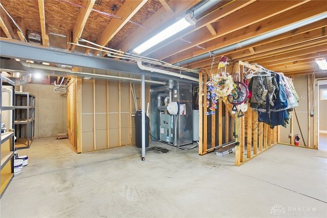 9279 Maxwells Crossing, Clearcreek Twp, OH 45458