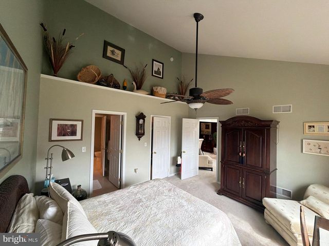 4245 ROTH FARM VILLAGE CIR, Mechanicsburg, PA 17050