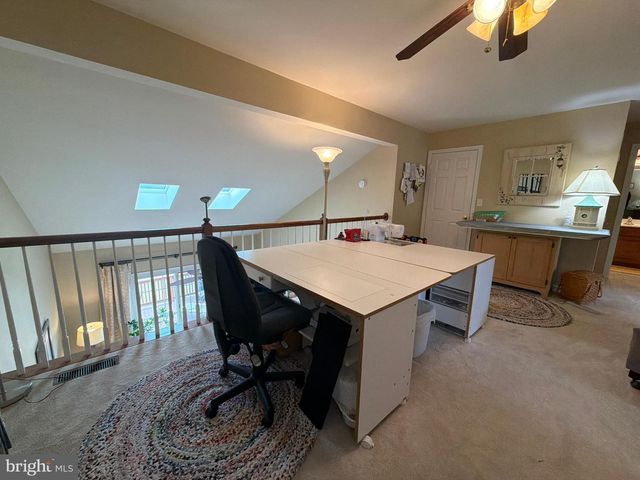 4245 ROTH FARM VILLAGE CIR, Mechanicsburg, PA 17050