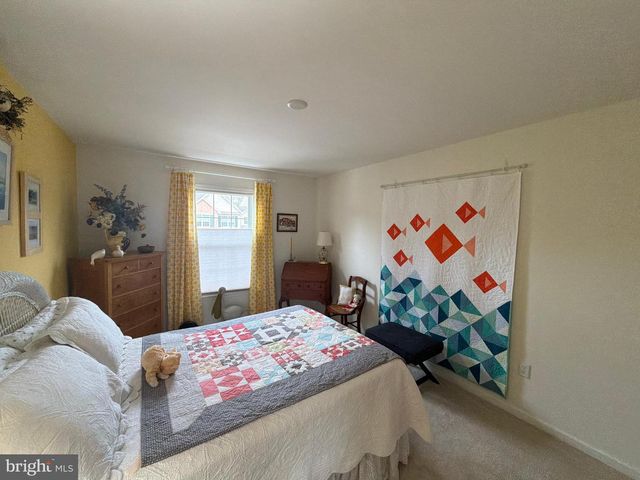 4245 ROTH FARM VILLAGE CIR, Mechanicsburg, PA 17050