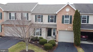 4245 ROTH FARM VILLAGE CIR, Mechanicsburg, PA 17050