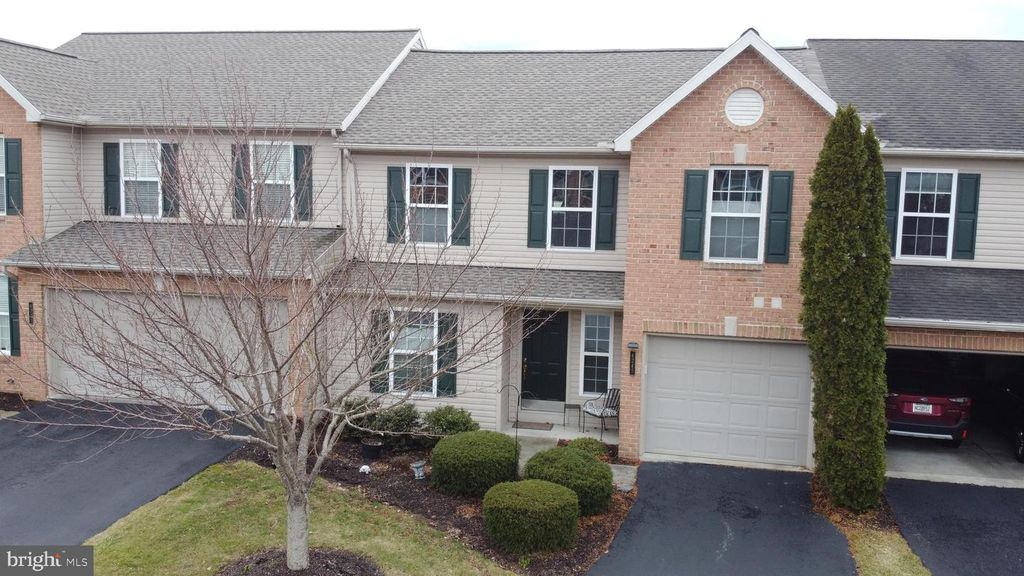 4245 ROTH FARM VILLAGE CIR, Mechanicsburg, PA 17050