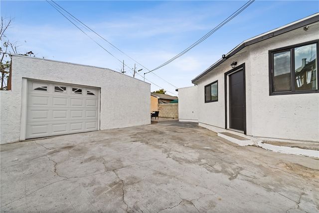 11863 S Avalon Boulevard, Los Angeles, CA 90061