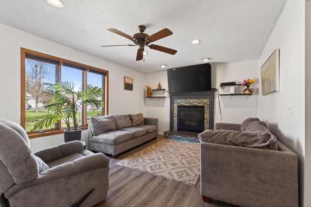 2047 123rd Avenue NW, Coon Rapids, MN 55448