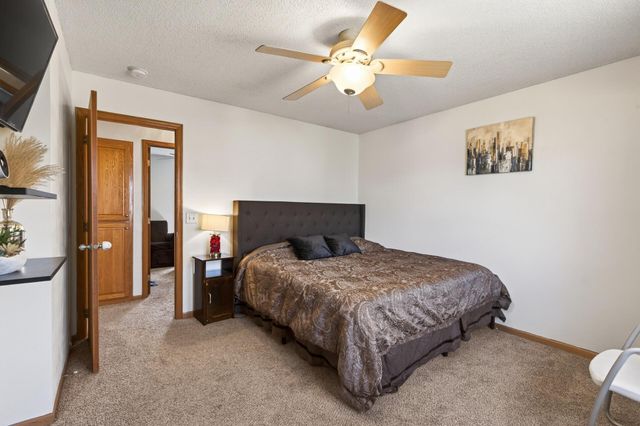 2047 123rd Avenue NW, Coon Rapids, MN 55448