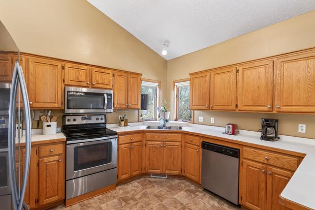 2047 123rd Avenue NW, Coon Rapids, MN 55448