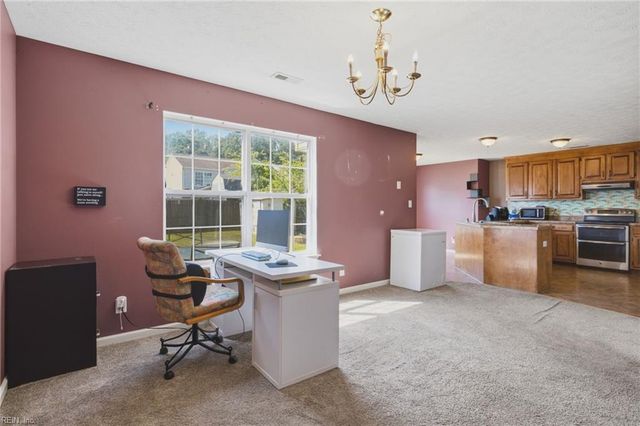 724 Kings Ridge DR, Newport News, VA 23608