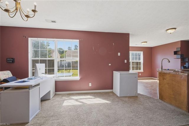 724 Kings Ridge DR, Newport News, VA 23608