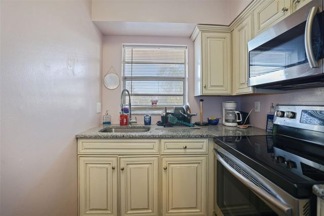 4000 3RD STREET N 305, St Petersburg, FL 33703