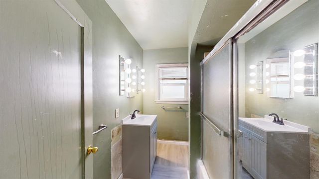 225 Merced Ave, Modesto, CA 95351