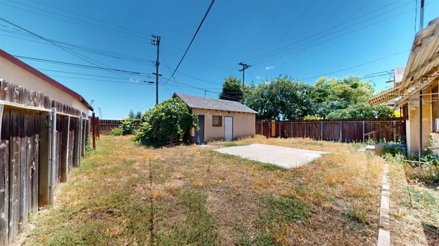 225 Merced Ave, Modesto, CA 95351