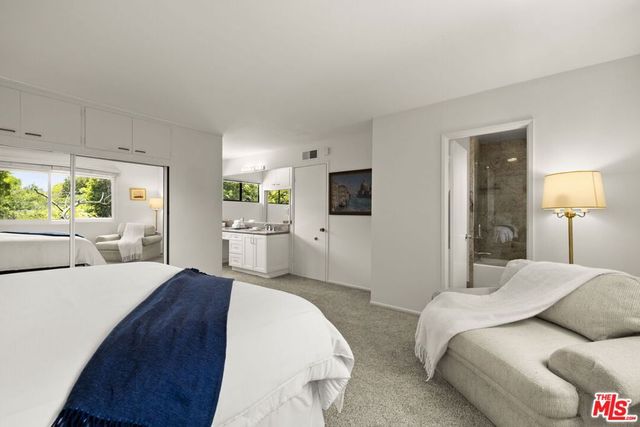 1720 Oak Street, Santa Monica, CA 90405