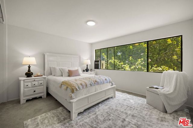 1720 Oak Street, Santa Monica, CA 90405
