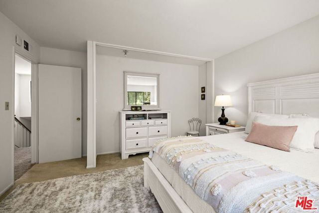 1720 Oak Street, Santa Monica, CA 90405