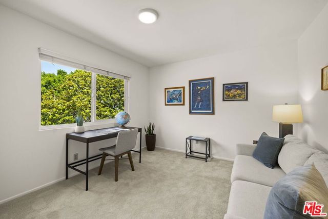 1720 Oak Street, Santa Monica, CA 90405