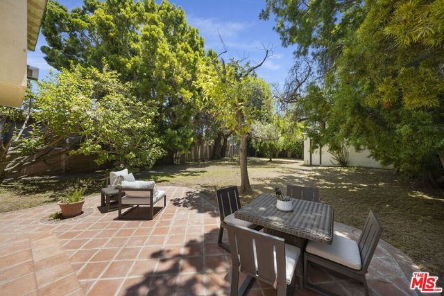 1720 Oak Street, Santa Monica, CA 90405
