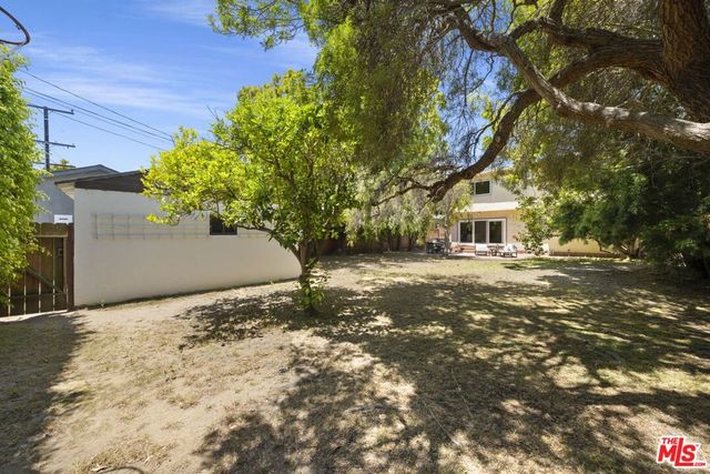 1720 Oak Street, Santa Monica, CA 90405