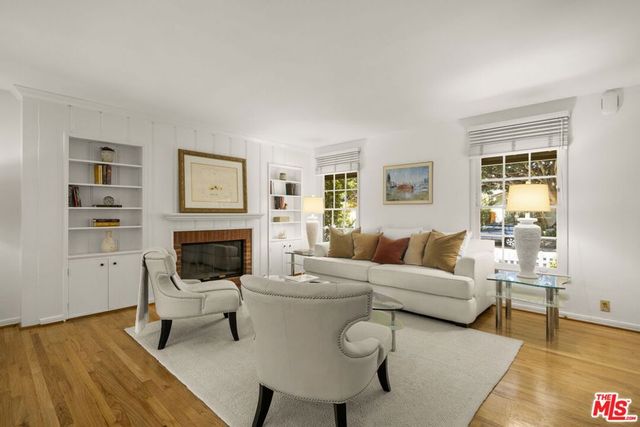 1720 Oak Street, Santa Monica, CA 90405