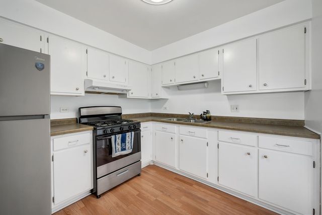 659 E FULLERTON Avenue 204, Glendale Heights, IL 60139