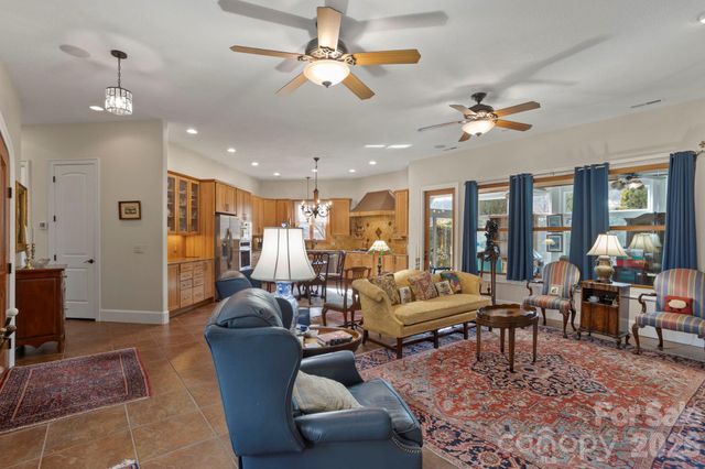 628 Vista Falls Road, Mills River, NC 28759