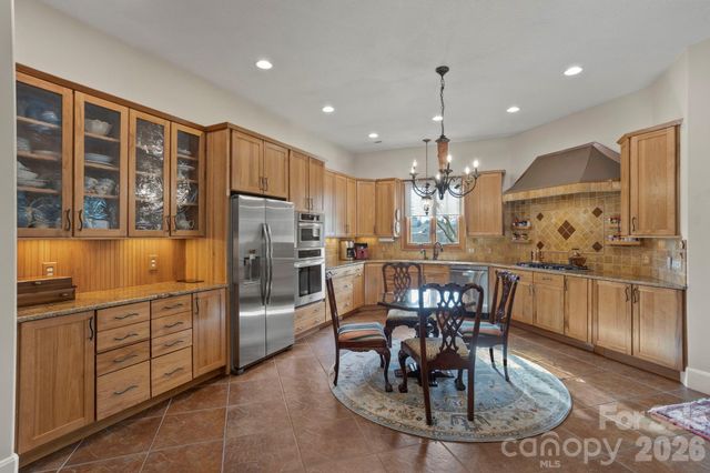 628 Vista Falls Road, Mills River, NC 28759