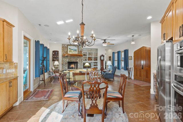 628 Vista Falls Road, Mills River, NC 28759