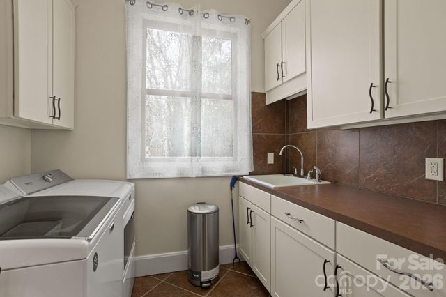 628 Vista Falls Road, Mills River, NC 28759