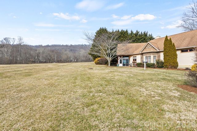 628 Vista Falls Road, Mills River, NC 28759