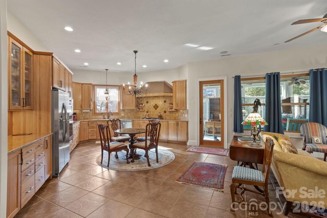 628 Vista Falls Road, Mills River, NC 28759