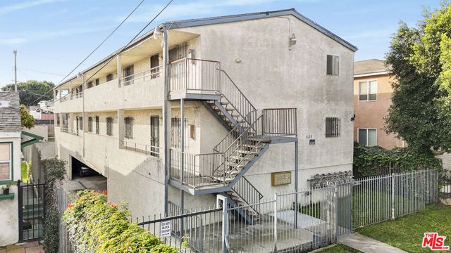 3120 W 71st Street, Los Angeles, CA 90043