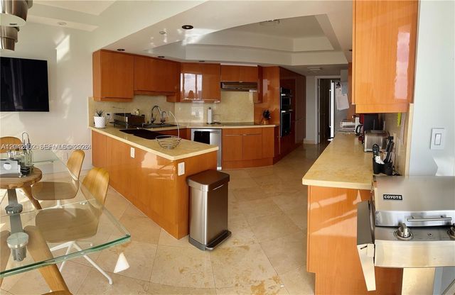 7000 Island Blvd 2809, Aventura, FL 33160