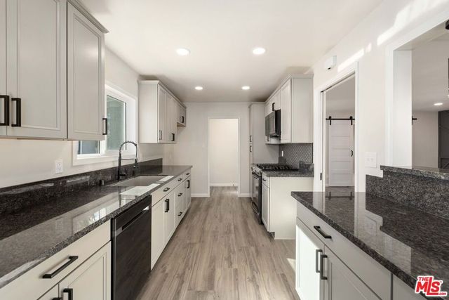 665 W Avenue J-12, Lancaster, CA 93534