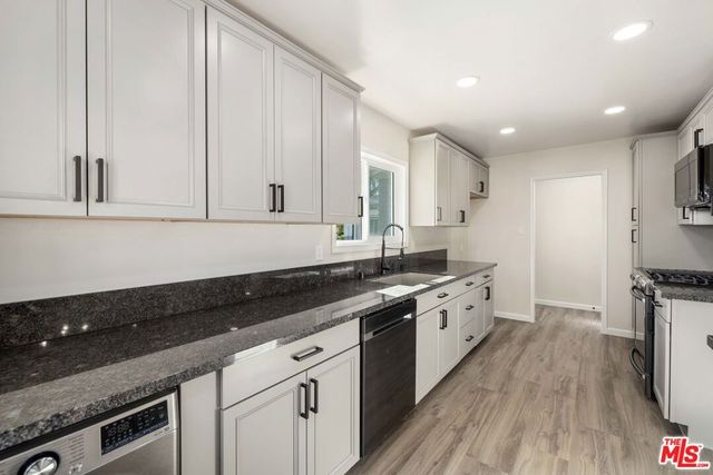 665 W Avenue J-12, Lancaster, CA 93534