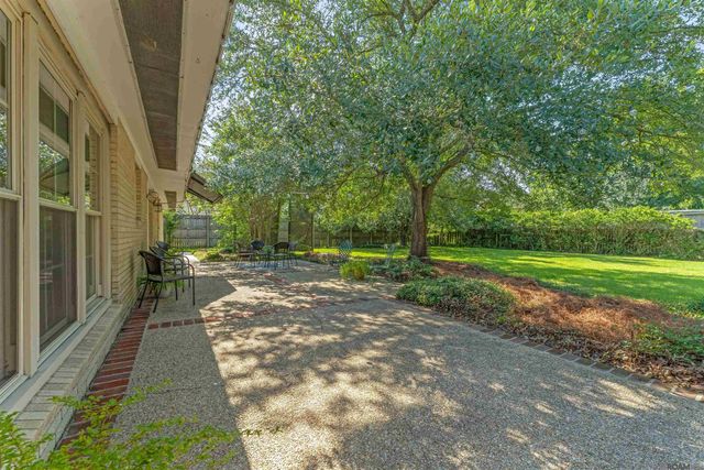 9544 Goodwood Blvd, Baton Rouge, LA 70815