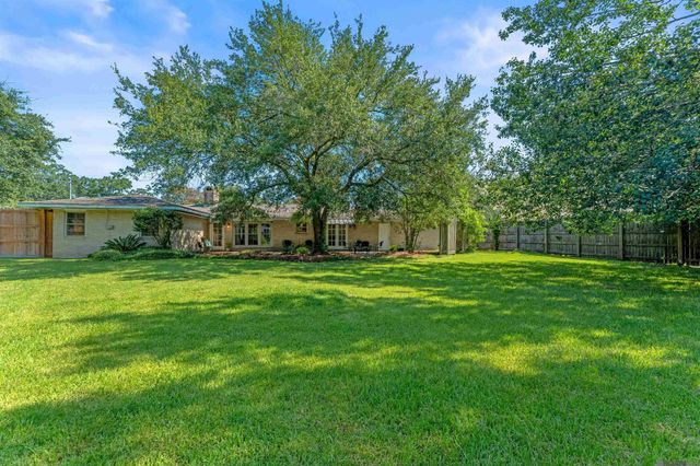 9544 Goodwood Blvd, Baton Rouge, LA 70815