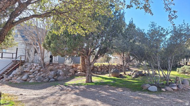 2000 ANDERSON JUNCTION RD, Toquerville, UT 84774