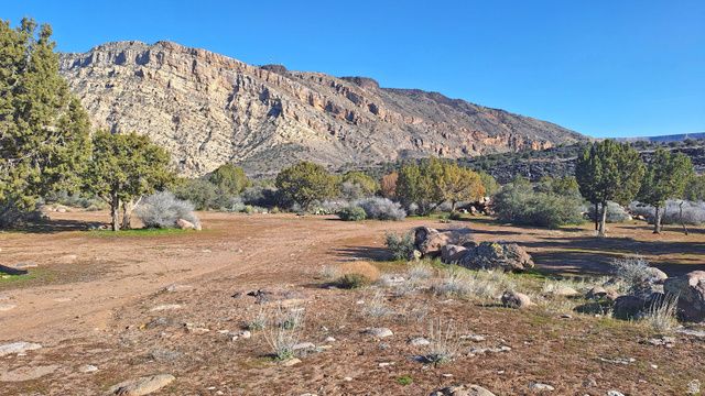 2000 ANDERSON JUNCTION RD, Toquerville, UT 84774